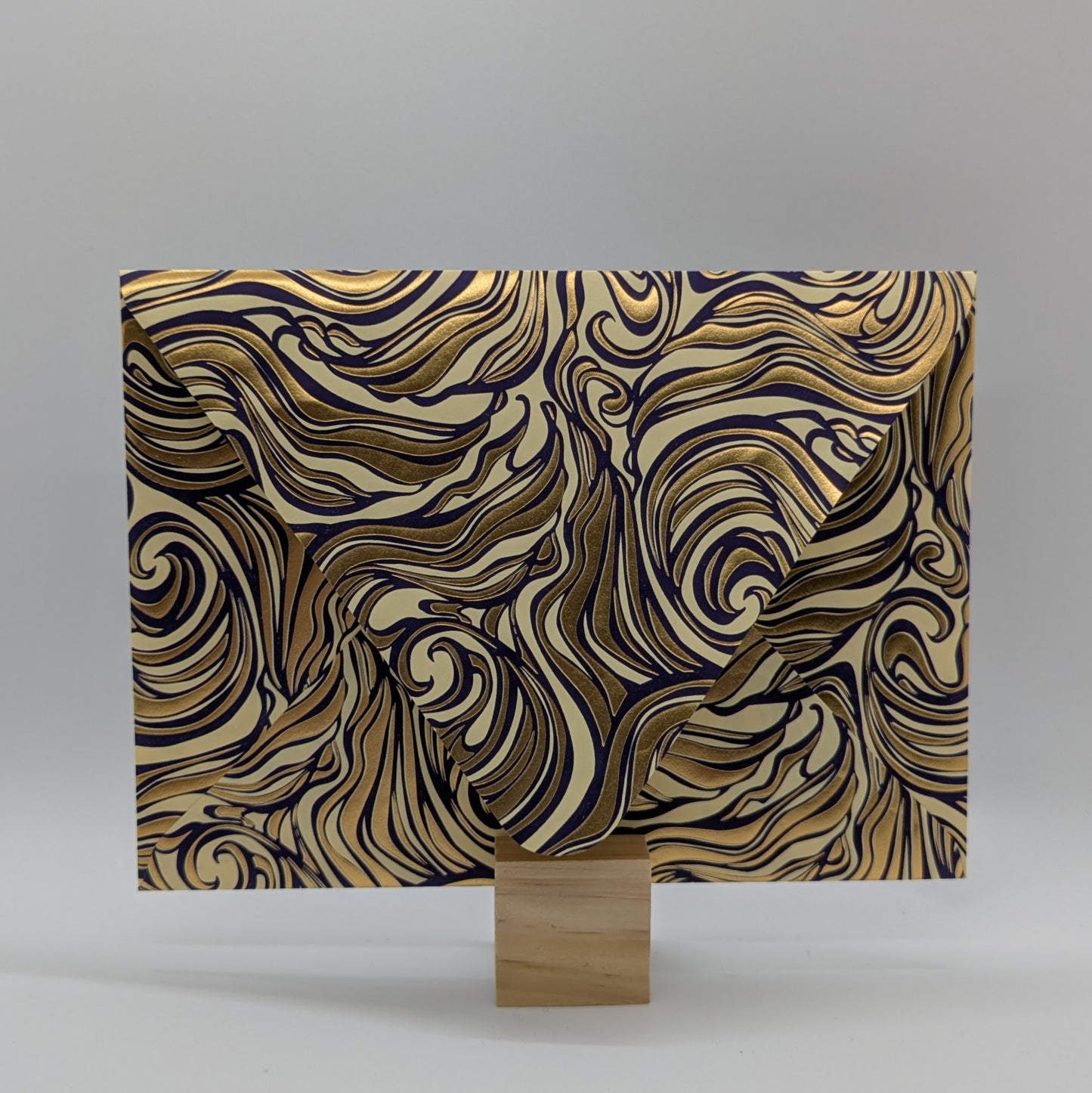 Gold Wavy Marble #8